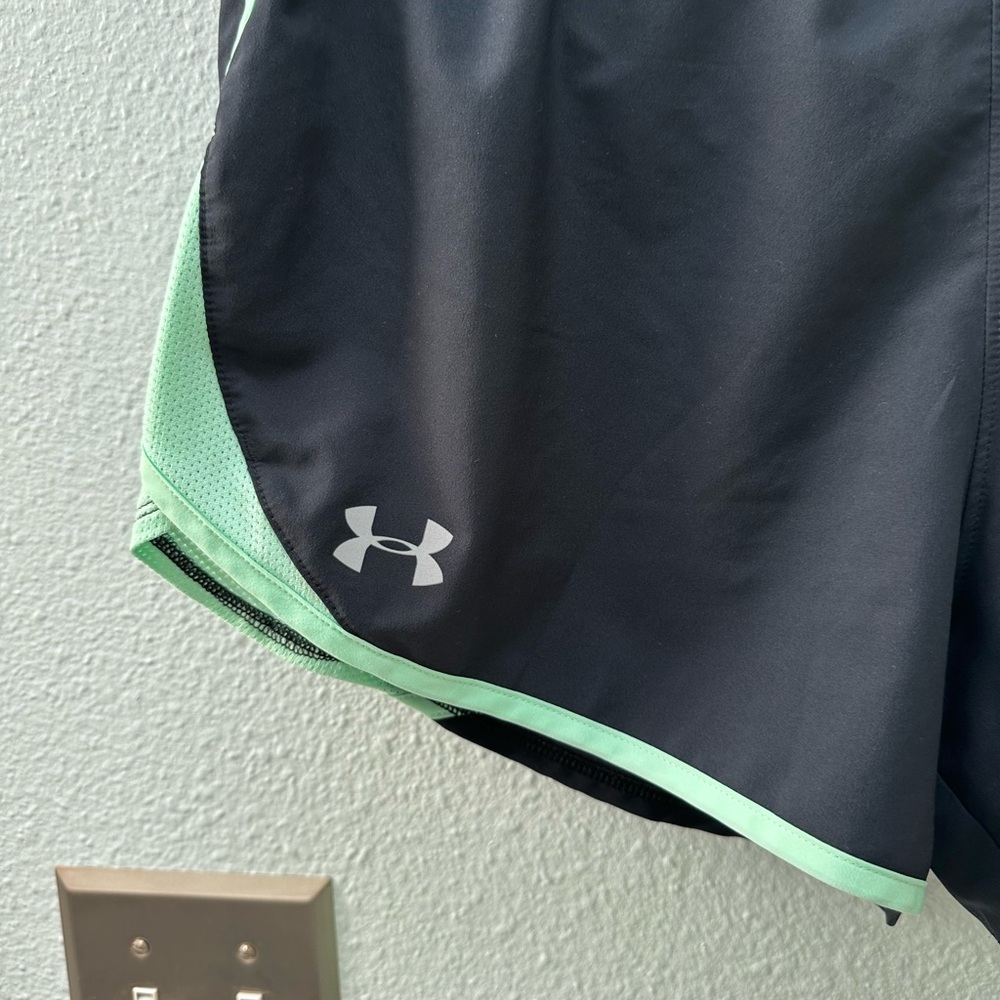 Under Armour Women's Fly By 2.0 Black and Mint Green Shorts Size L - Picture 2 of 7
